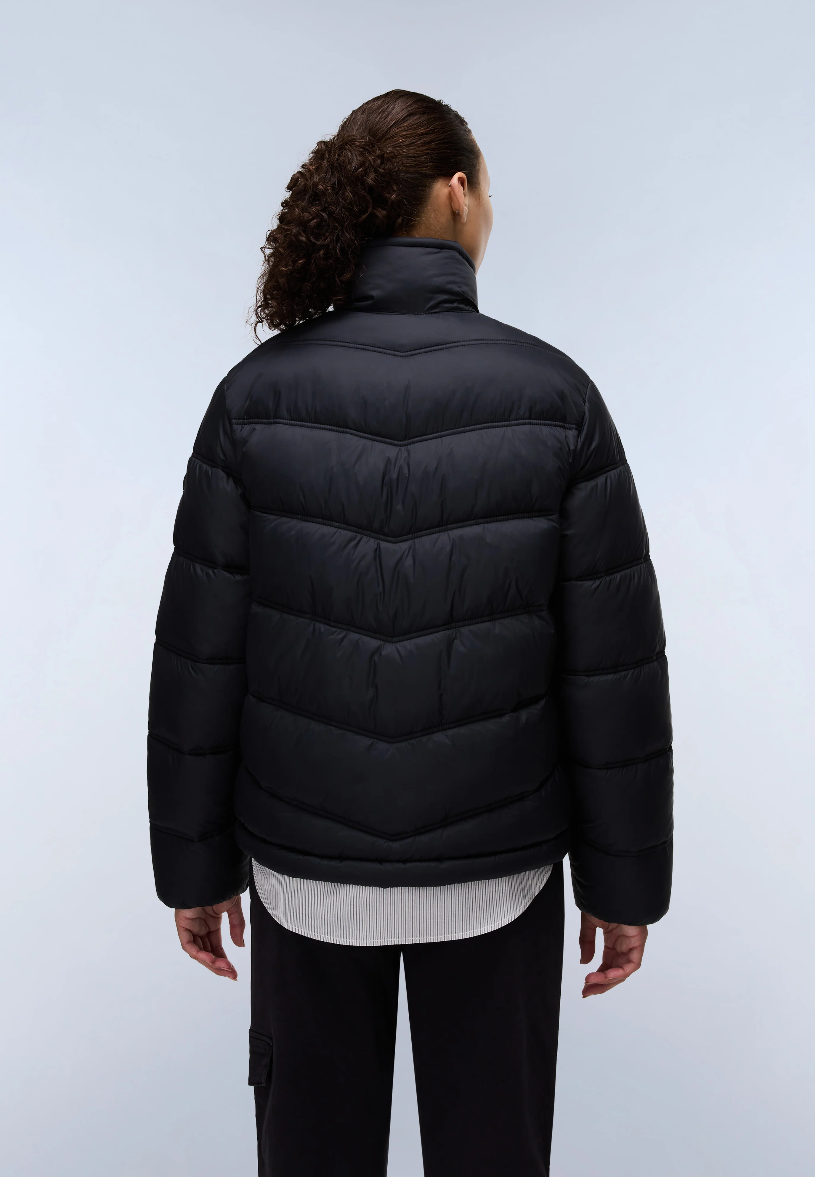 Ega Short Puffer Jacket - Image 4