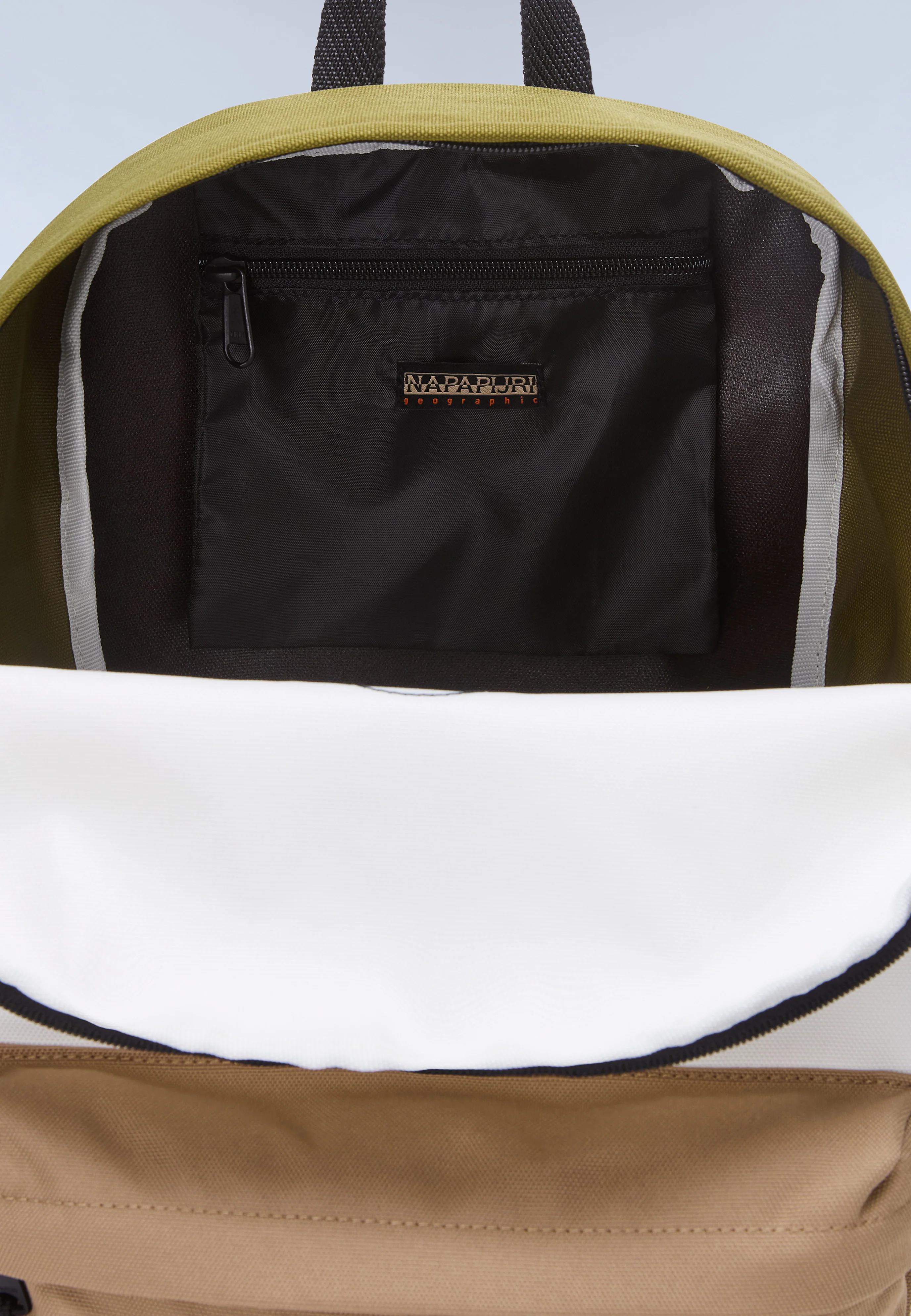 Voyage Backpack - 19.5 Lt - Image 5